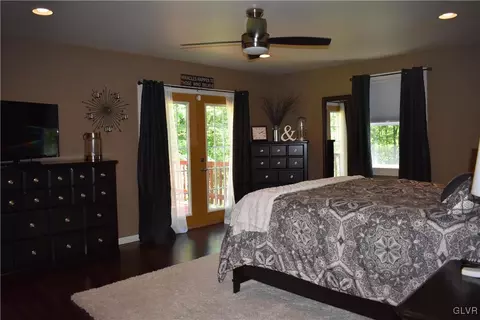 129 E Mountain Rd, Wind Gap, PA 18091 photo 23