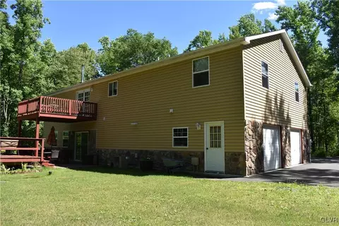 129 E Mountain Rd, Wind Gap, PA 18091 photo 4