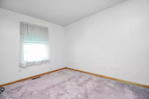 2305 E Scenic Dr, Bath, PA 18014 photo 20
