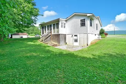 2305 E Scenic Dr, Bath, PA 18014 photo 31