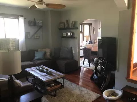 522 Maple St, Bethlehem, PA 18018 photo 3