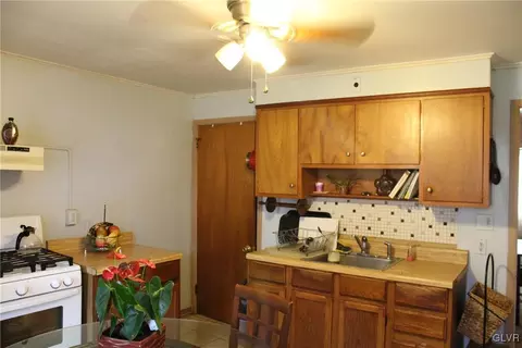 1506 E 7th St, Bethlehem, PA 18015 photo 7
