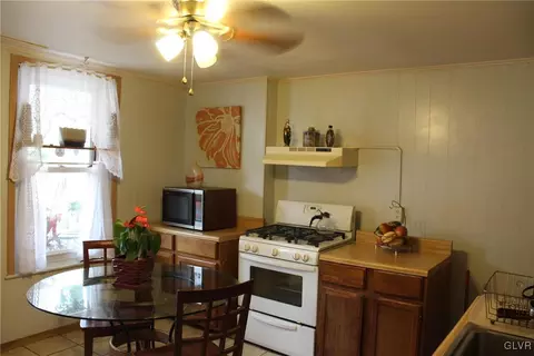 1506 E 7th St, Bethlehem, PA 18015 photo 8