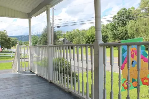 303 E 3rd St, Wind Gap, PA 18091 photo 14