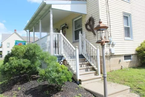 303 E 3rd St, Wind Gap, PA 18091 photo 13