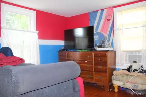 303 E 3rd St, Wind Gap, PA 18091 photo 8