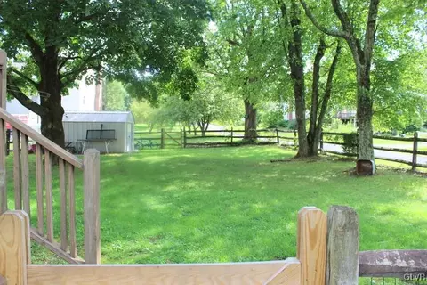 303 E 3rd St, Wind Gap, PA 18091 photo 17