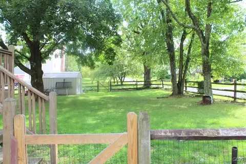 303 E 3rd St, Wind Gap, PA 18091 photo 16