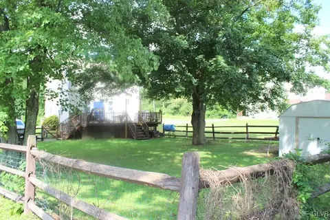 303 E 3rd St, Wind Gap, PA 18091 photo 22