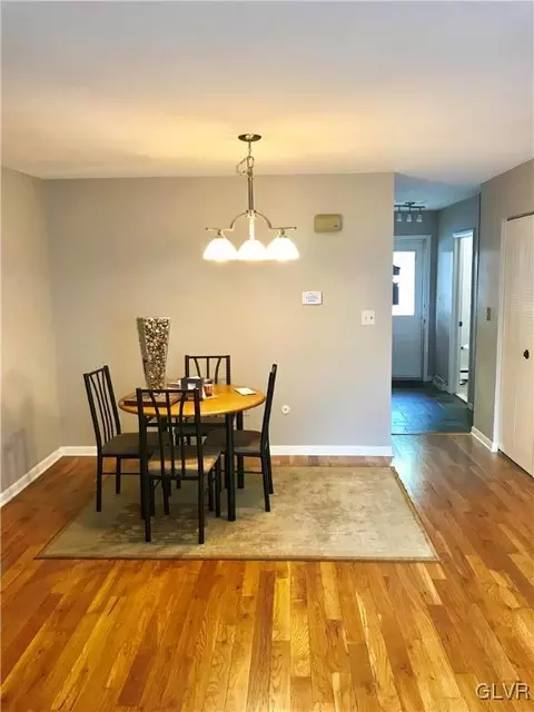 329 Spring St, Bethlehem, PA 18018 photo 5