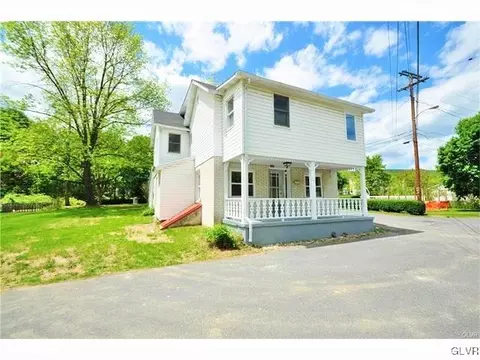 418 Maple St, Roseto, PA 18013 photo 1
