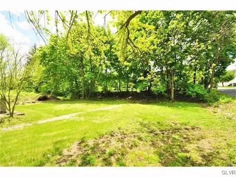 418 Maple St, Roseto, PA 18013 photo 18
