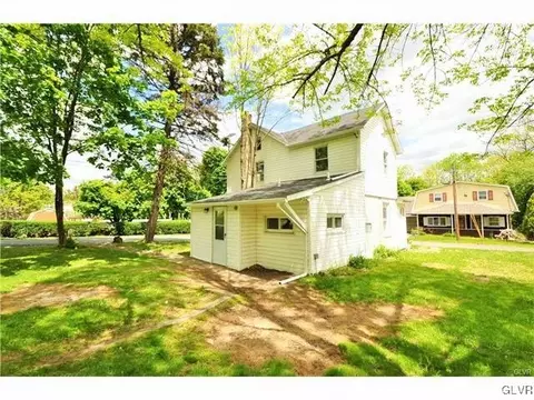 418 Maple St, Roseto, PA 18013 photo 15