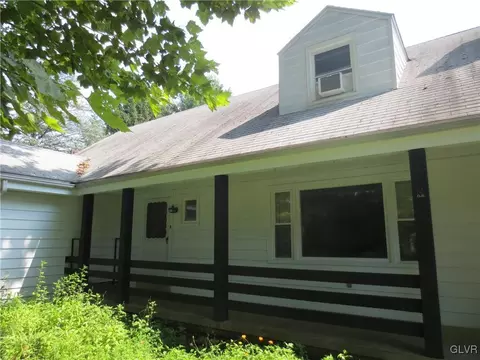 708 E Macada Rd, Bethlehem, PA 18017 photo 3
