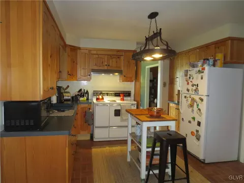 708 E Macada Rd, Bethlehem, PA 18017 photo 13