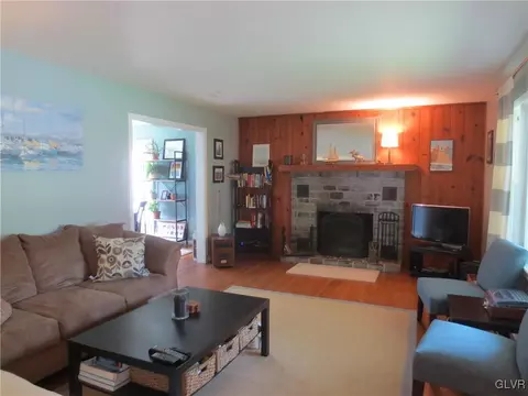 708 E Macada Rd, Bethlehem, PA 18017 photo 5