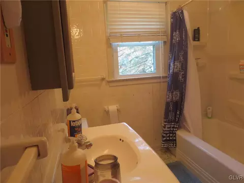 708 E Macada Rd, Bethlehem, PA 18017 photo 10