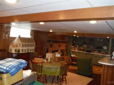 235 E Northampton St, Bath, PA 18014 photo 13