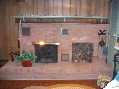 235 E Northampton St, Bath, PA 18014 photo 15