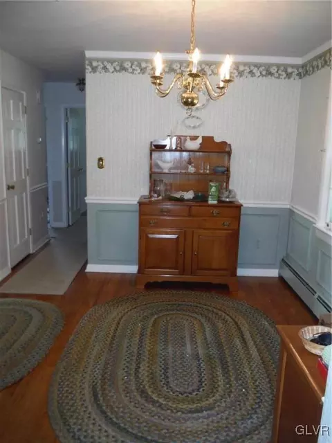 235 E Northampton St, Bath, PA 18014 photo 8