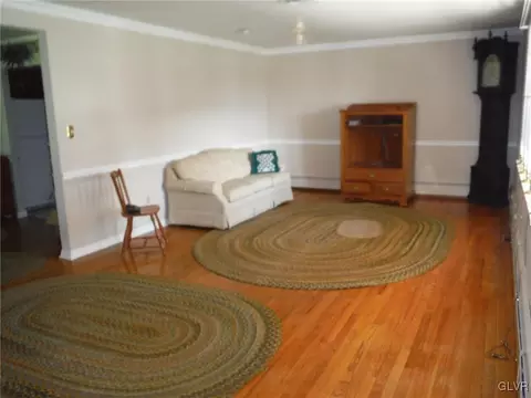 235 E Northampton St, Bath, PA 18014 photo 3