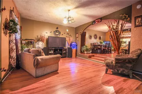1227 E 4th St, Bethlehem, PA 18015 photo 3