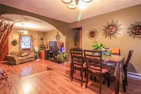 1227 E 4th St, Bethlehem, PA 18015 photo 7