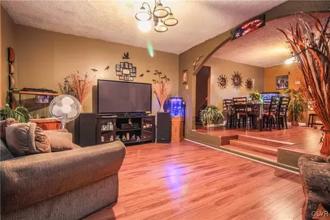 1227 E 4th St, Bethlehem, PA 18015 photo 5
