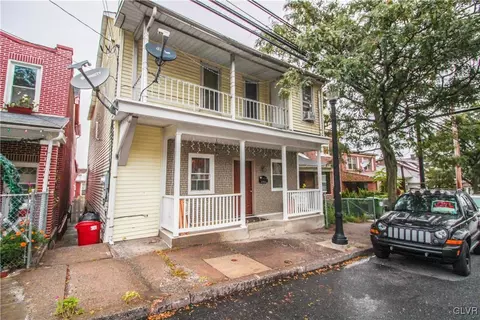 1227 E 4th St, Bethlehem, PA 18015 photo 1
