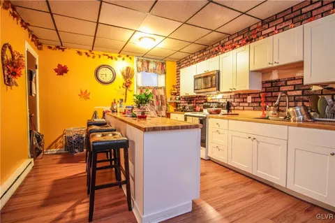 1227 E 4th St, Bethlehem, PA 18015 photo 8