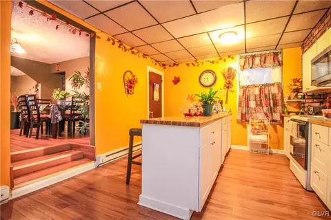 1227 E 4th St, Bethlehem, PA 18015 photo 9
