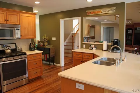 2772 Grapevine Ct, Bath, PA 18014 photo 34