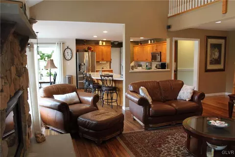 2772 Grapevine Ct, Bath, PA 18014 photo 28