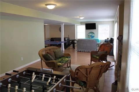 2772 Grapevine Ct, Bath, PA 18014 photo 46