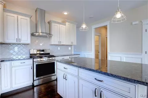 5301 Braddock Ct, Bethlehem, PA 18017 photo 6
