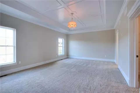 5301 Braddock Ct, Bethlehem, PA 18017 photo 11