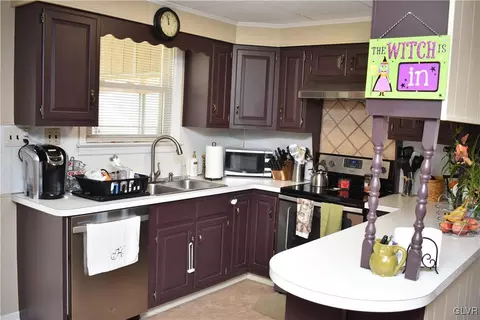 714 5th St, Fullerton, PA 18052 photo 3