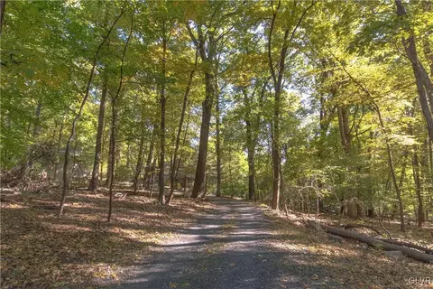 3379 Drifting Dr, Hellertown, PA 18055 photo 17