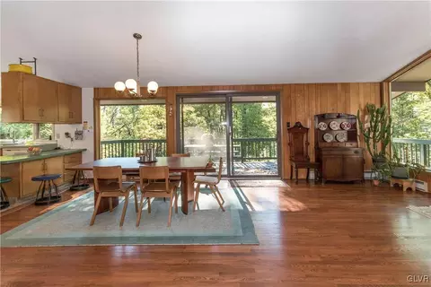 3379 Drifting Dr, Hellertown, PA 18055 photo 7
