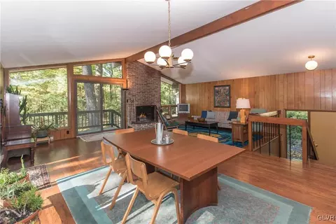 3379 Drifting Dr, Hellertown, PA 18055 photo 6