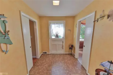 653 E Macada Rd, Bethlehem, PA 18017 photo 6