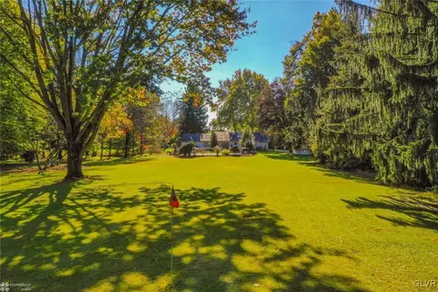 653 E Macada Rd, Bethlehem, PA 18017 photo 50