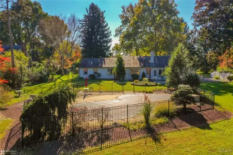 653 E Macada Rd, Bethlehem, PA 18017 photo 36