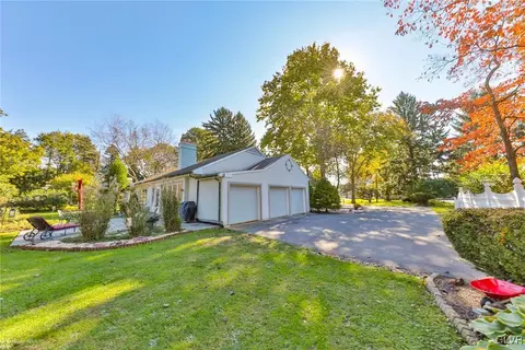653 E Macada Rd, Bethlehem, PA 18017 photo 28