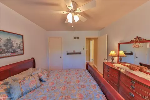 653 E Macada Rd, Bethlehem, PA 18017 photo 17
