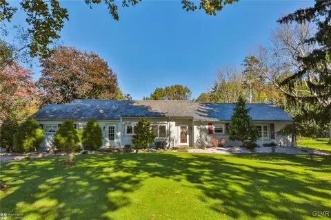 653 E Macada Rd, Bethlehem, PA 18017 photo 1