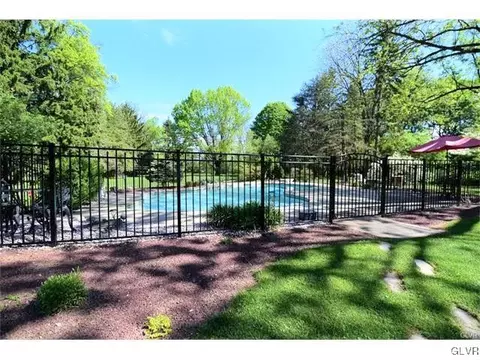 653 E Macada Rd, Bethlehem, PA 18017 photo 40