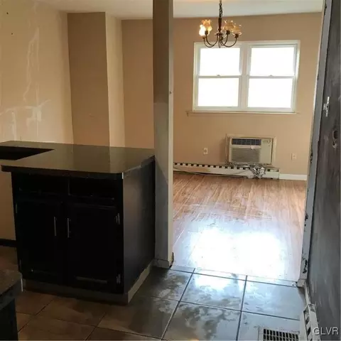 130 Old Frg, Bath, PA 18014 photo 3