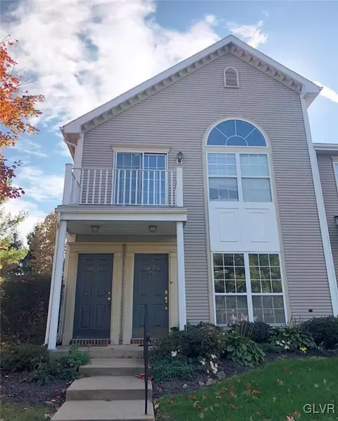 1874 Mansfield St, Hellertown, PA 18055 photo 1