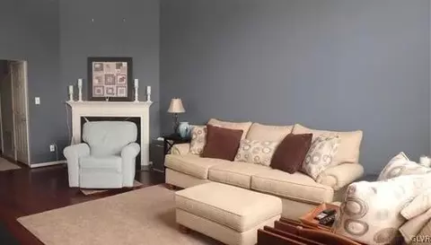 1874 Mansfield St, Hellertown, PA 18055 photo 7